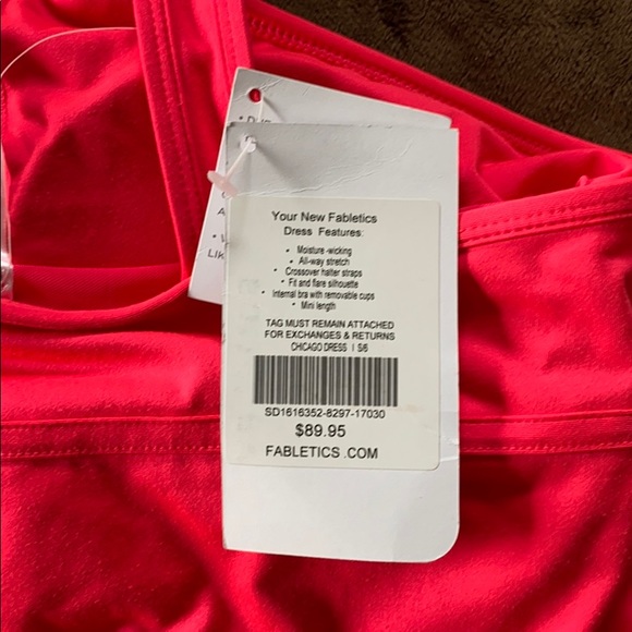 Brand new Fabletics top! - Picture 4 of 5